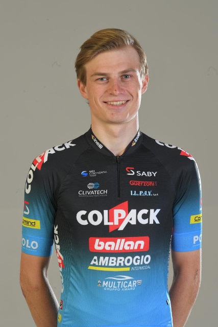  ,         Qhubeka ASSOS